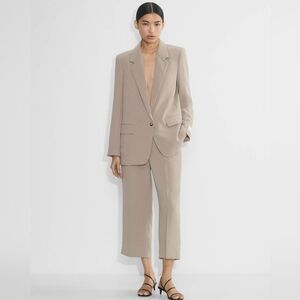 Aritzia The Effortless Pant Cropped